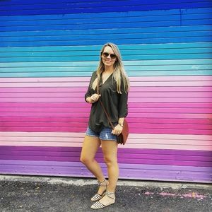 Meet your Posher, Laura